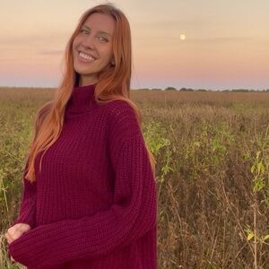 Women's Burgundy turtleneck Sweater